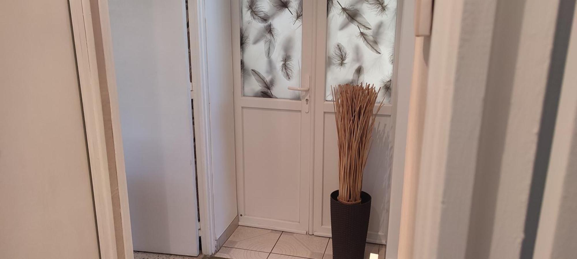 Maison T2 Avec Petit Jardin Dans Impasse Calme Baillargues Luaran gambar