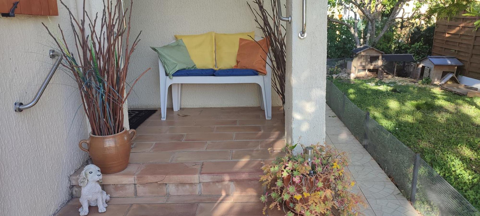 Maison T2 Avec Petit Jardin Dans Impasse Calme Baillargues Luaran gambar