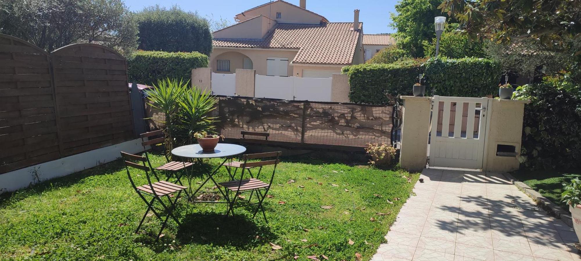 Maison T2 Avec Petit Jardin Dans Impasse Calme Baillargues Luaran gambar