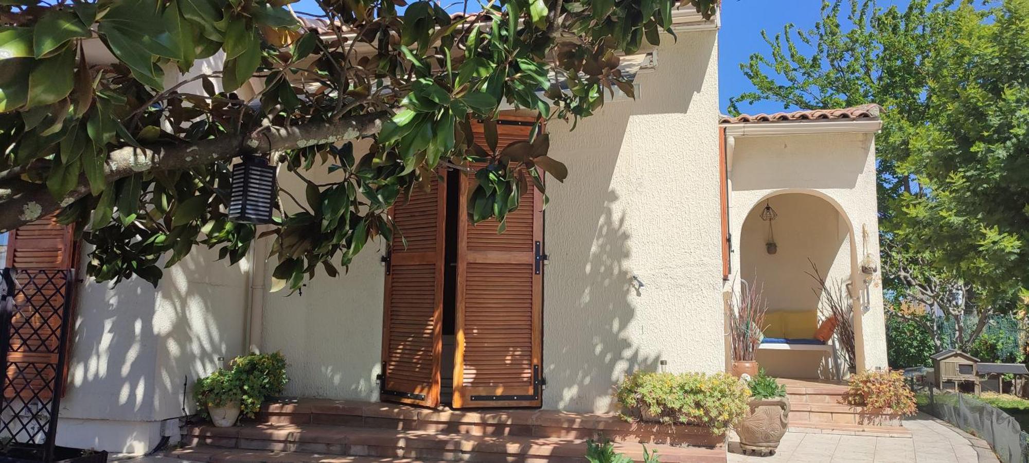 Maison T2 Avec Petit Jardin Dans Impasse Calme Baillargues Luaran gambar
